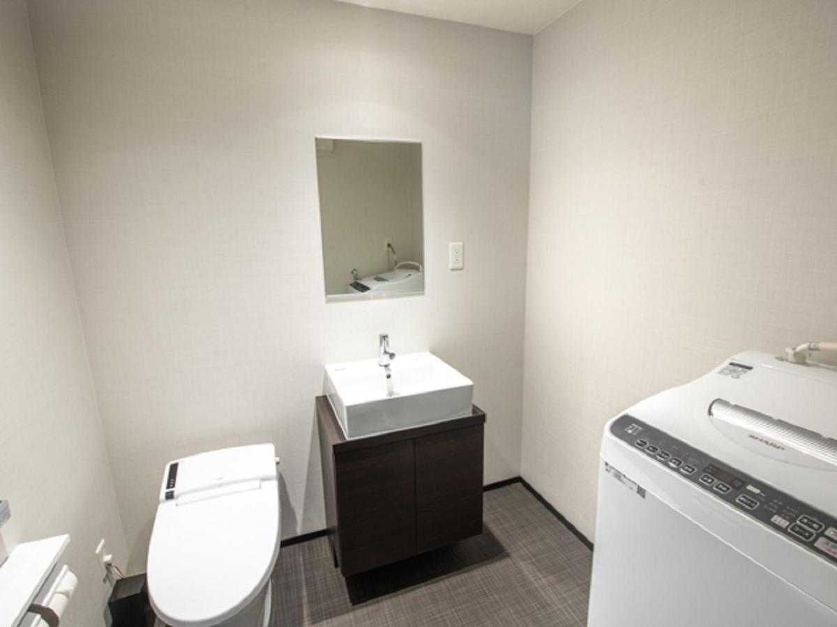 Hotel Livemax Hakataekimae Fukuoka  Exteriör bild