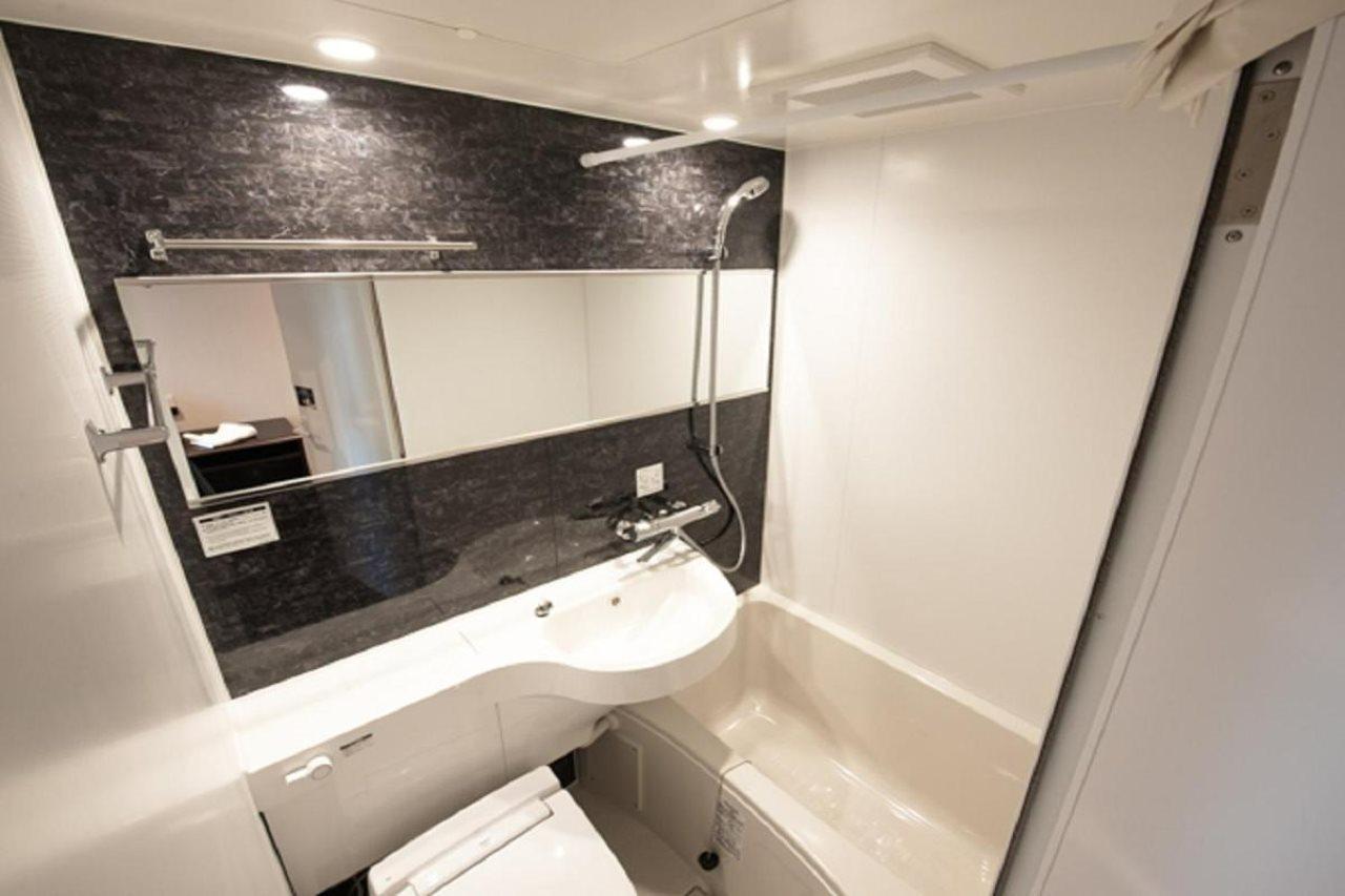 Hotel Livemax Hakataekimae Fukuoka  Exteriör bild
